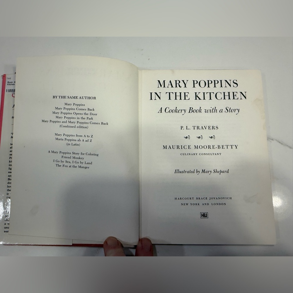 📖 Mary Poppins in the Kitchen (1975) First Edition | P.L. Travers - Picture 7 of 11
